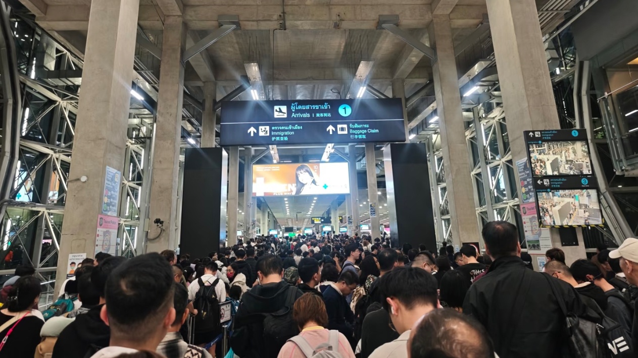 【8点见】春运绿皮车严重超员?国铁集团辟谣(图5)